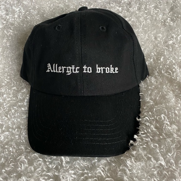 Accessories - Black cap